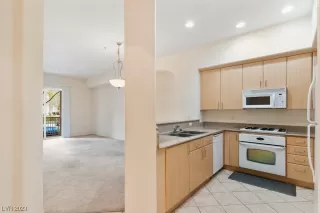 Photo #2: 2482883 Listing