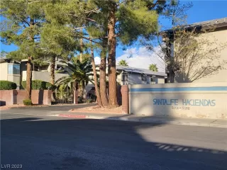 Photo #1: 2482930 Listing