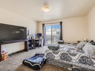 Photo #5: 2482945 Listing 