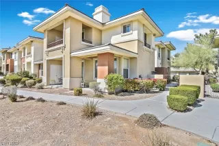 Photo #1: 2482947 Listing 