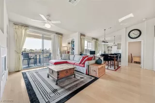 Photo #5: 2482947 Listing 