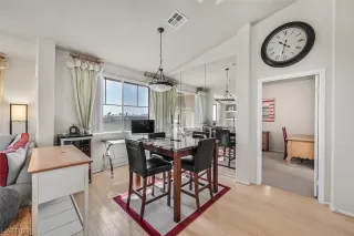 Photo #6: 2482947 Listing 