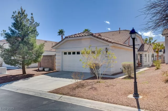 MLS: 2482949 Condo For Sale