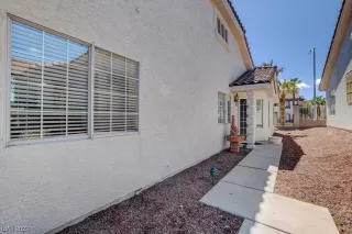 Photo #2: 2482949 Listing 