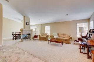 Photo #4: 2482949 Listing 