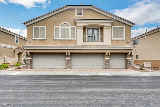 MLS: 2482955 Condo For Sale