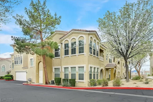 MLS: 2482960 Condo For Sale