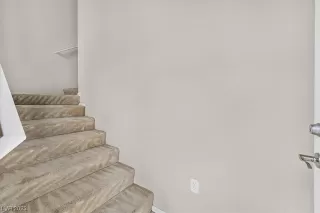 Photo #2: 2482960 Listing 