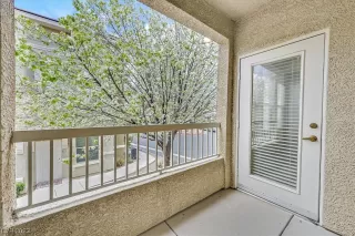 Photo #5: 2482960 Listing 