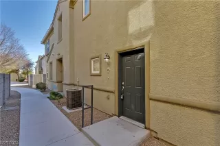 Photo #1: 2482966 Listing 