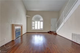 Photo #4: 2482983 Listing 