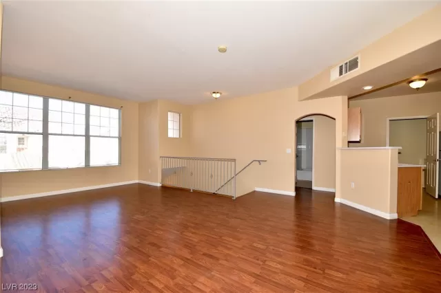 MLS: 2482994 Condo For Sale