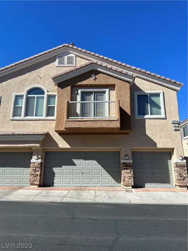 MLS: 2483002 Condo For Sale
