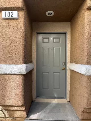 Photo #1: 2483002 Listing 
