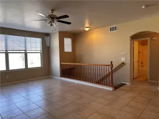 Photo #1: 2483005 Listing 