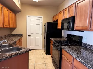 Photo #5: 2483005 Listing 