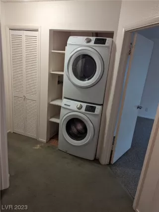 Photo #5: 2483009 Listing