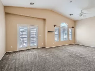 Photo #2: 2483013 Listing 