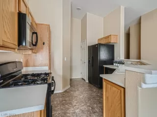 Photo #3: 2483013 Listing 