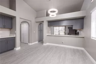 Photo #6: 2483023 Listing 