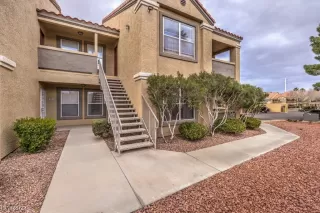 Photo #4: 2483030 Listing