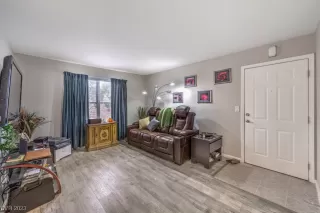 Photo #6: 2483030 Listing