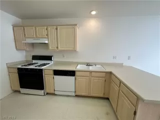 Photo #6: 2483036 Listing 