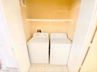 Photo #4: 2483039 Listing 