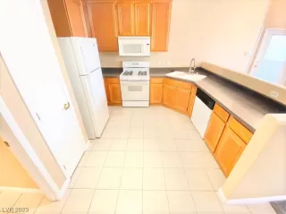 Photo #5: 2483039 Listing 