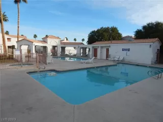 Photo #1: 2483041 Listing 