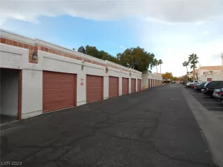 Photo #2: 2483041 Listing 