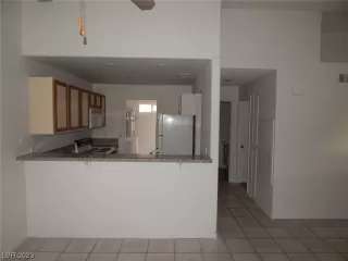 Photo #5: 2483041 Listing 