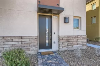 Photo #2: 2483058 Listing 