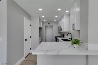 Photo #4: 2483123 Listing 