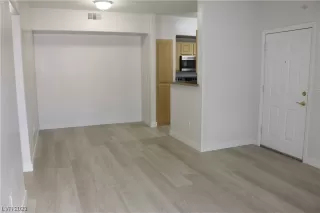 Photo #2: 2483136 Listing