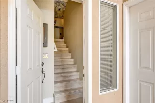 Photo #2: 2483147 Listing