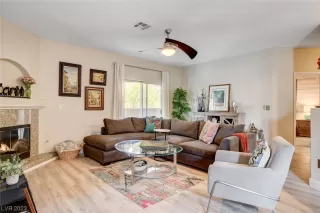 Photo #6: 2483147 Listing