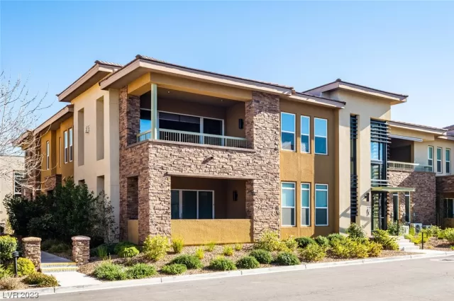 MLS: 2483191 Condo For Sale