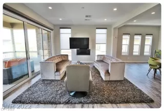 Photo #2: 2483191 Listing