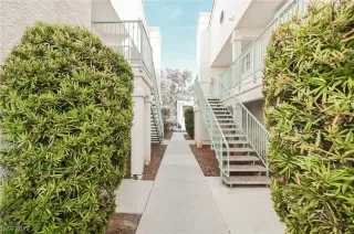 Photo #1: 2483218 Listing