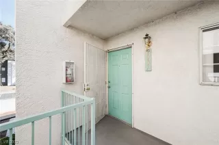 Photo #2: 2483218 Listing