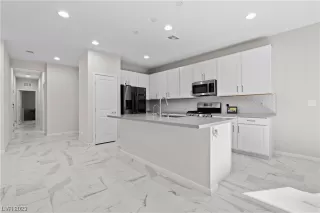 Photo #4: 2483227 Listing 