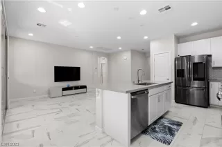 Photo #5: 2483227 Listing 