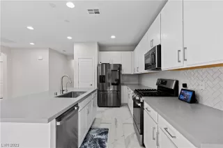 Photo #6: 2483227 Listing 