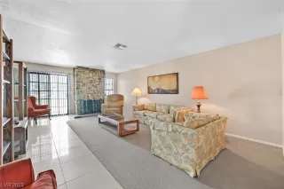 Photo #2: 2483229 Listing