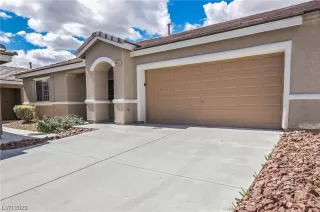 Photo #1: 2483233 Listing 