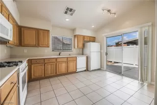 Photo #5: 2483233 Listing 