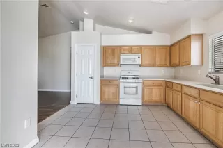 Photo #6: 2483233 Listing 