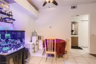 Photo #3: 2483238 Listing