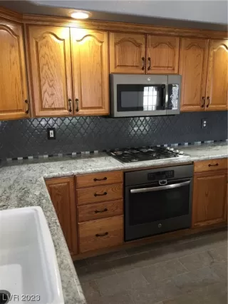 Photo #4: 2483240 Listing 